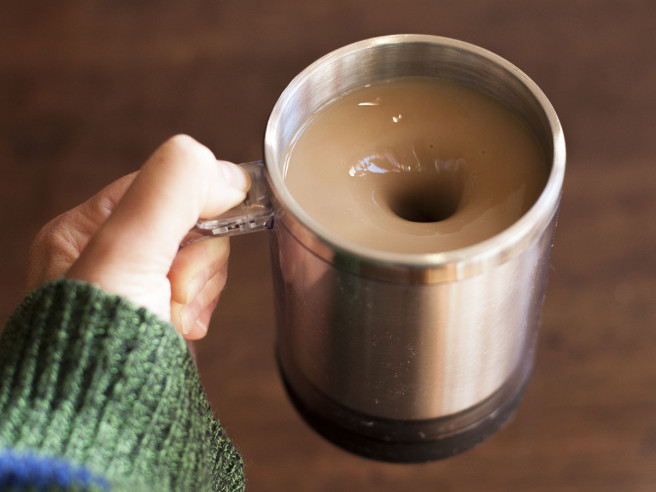 self stirring tea mug